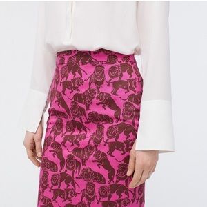 JCREW pink lion printed skirt, fully lined, size 4
